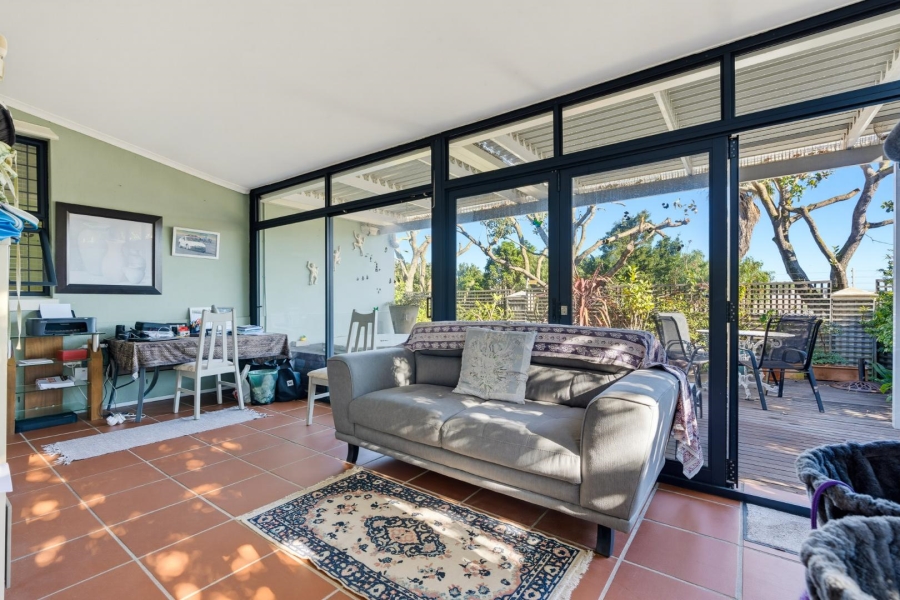 To Let 3 Bedroom Property for Rent in Royal Ascot Western Cape